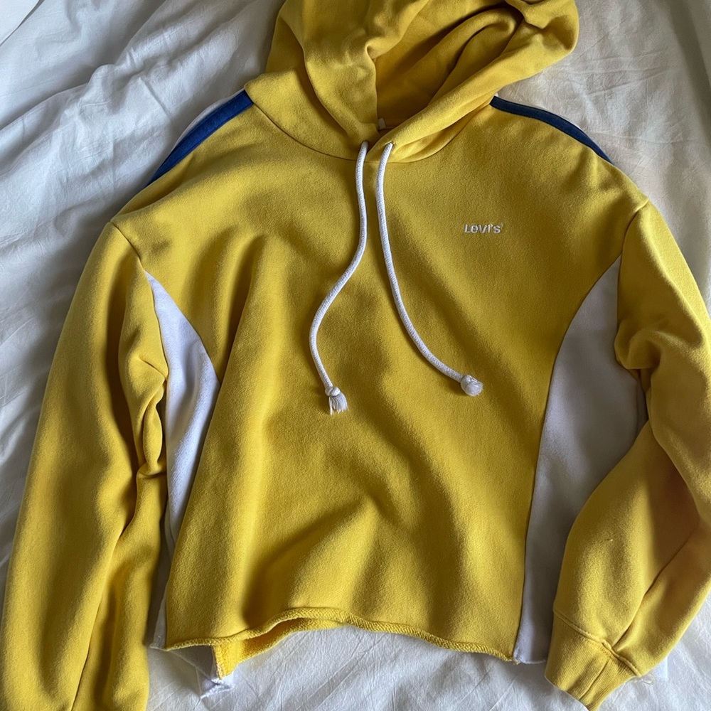 Levi’s yellow hoodie